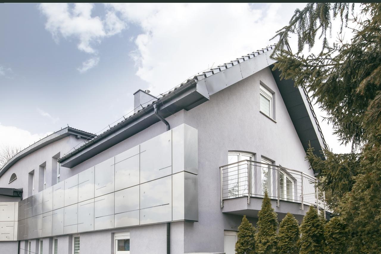 Hotel Inter Bielany Wroclawskie Exterior photo